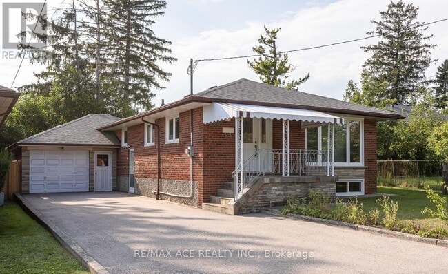 property at 12 Richome Ct