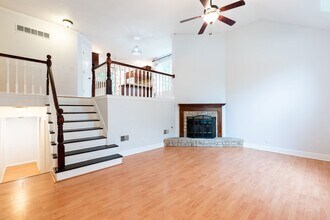 1216 E Sheridan Bridge Ln in Olathe, KS - Building Photo - Building Photo