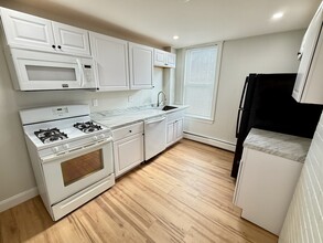11 Linden St, Unit 2 in Boston, MA - Building Photo - Building Photo