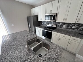 8009 N Oxford Terrace in Citrus Springs, FL - Building Photo - Building Photo