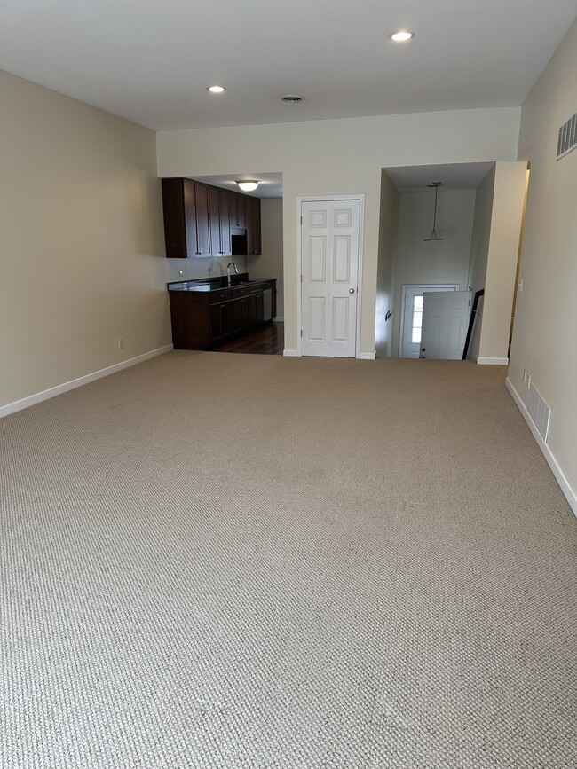 252 Terraplane Dr SE in Willmar, MN - Building Photo - Building Photo