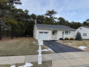 34 Whitmore Dr in Toms River, NJ - Building Photo - Building Photo