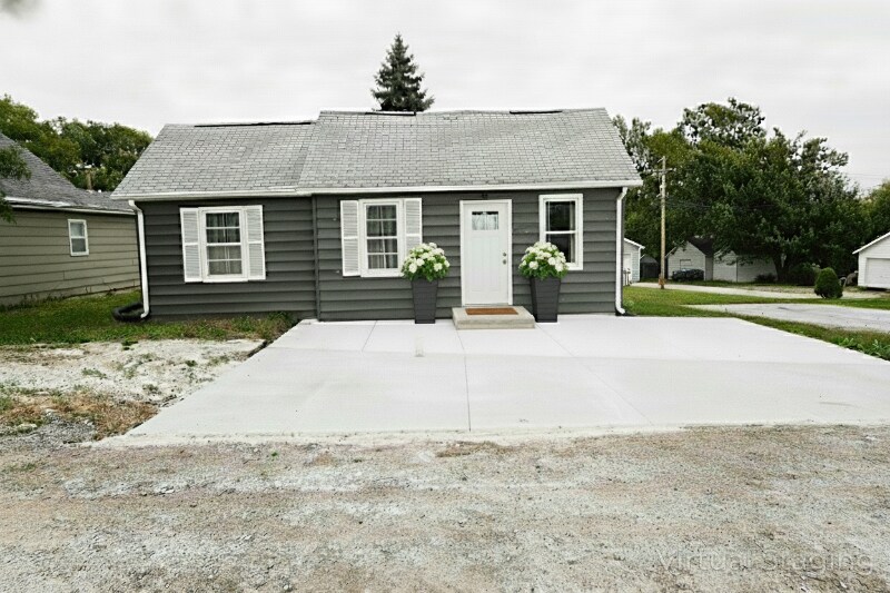 500 B St in Palmyra, NE - Building Photo