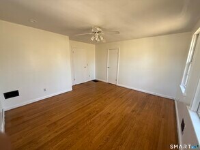 29 N Hill Rd in North Haven, CT - Building Photo - Building Photo