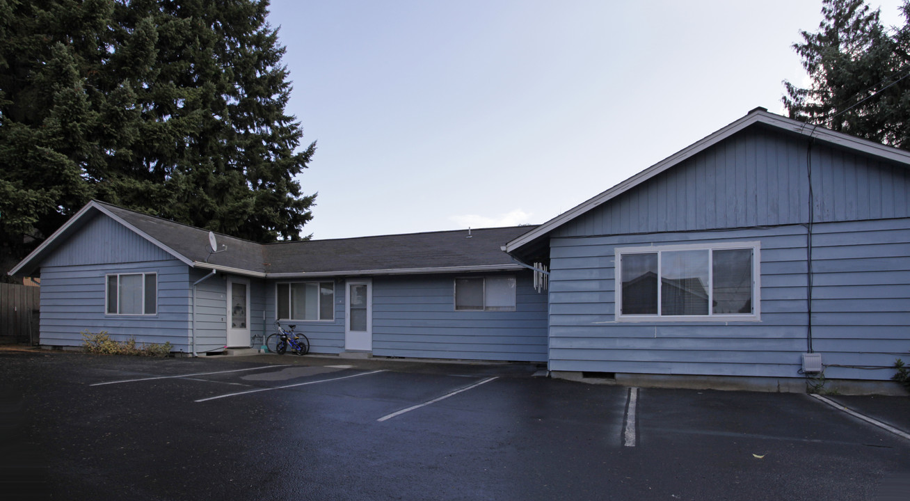 3520 SW 113th Ave in Beaverton, OR - Building Photo