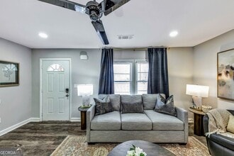 6230 Love St in Austell, GA - Building Photo - Building Photo