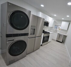 15 Avalon St in Revere, MA - Building Photo - Building Photo