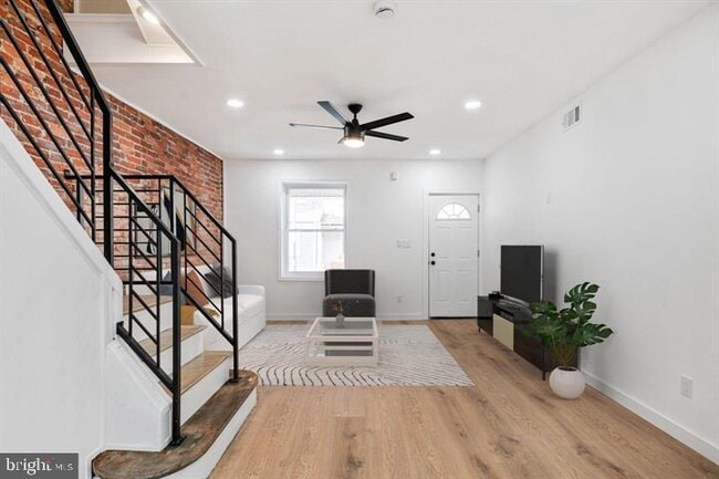 921 S Alden St in Philadelphia, PA - Building Photo - Building Photo