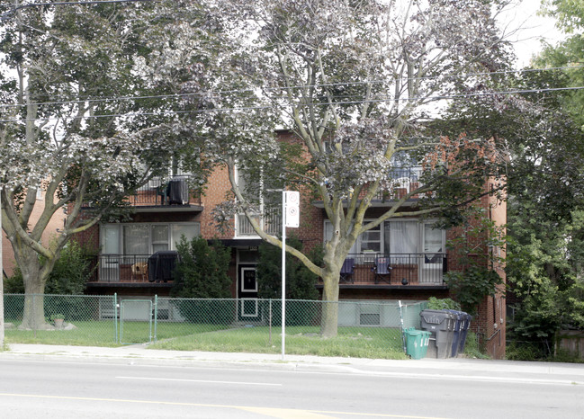 456 Lawrence Ave W in Toronto, ON - Building Photo - Primary Photo