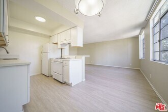 456 S Harvard Blvd, Unit 2 in Los Angeles, CA - Building Photo - Building Photo