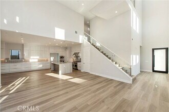 209 Mask in Irvine, CA - Building Photo - Building Photo