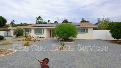 255 Camino Del Cerro Grande in Bonita, CA - Foto de edificio - Building Photo