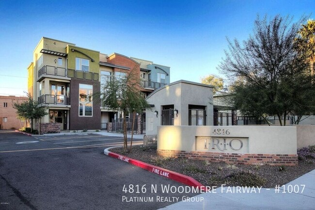 property at 4816 N Woodmere Fairway