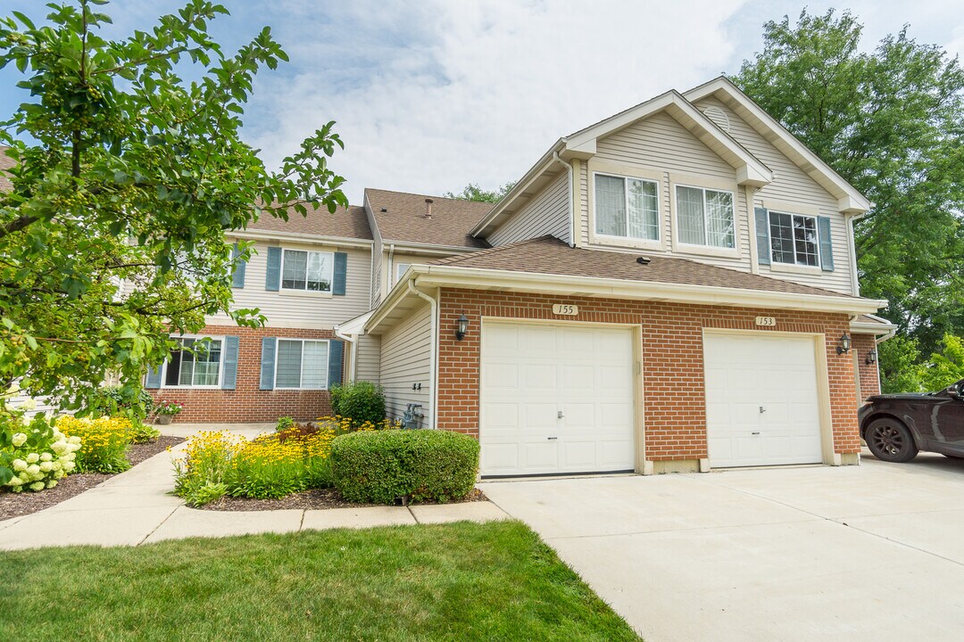 155 Sierra Pass Dr in Schaumburg, IL - Building Photo