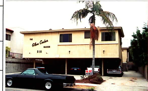 The Glen Cedar Manor in Glendale, CA - Building Photo - Building Photo