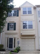 2608 Tor Ct in Crofton, MD - Building Photo