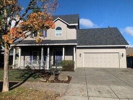 1608 SE 11th Ave in Canby, OR - Building Photo