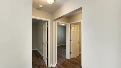 223 Jefferson Ave in Oak Ridge, TN - Foto de edificio - Building Photo