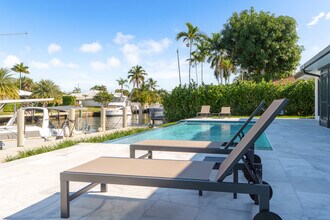 273 Tropic Dr in Lauderdale-by-the-Sea, FL - Building Photo - Building Photo