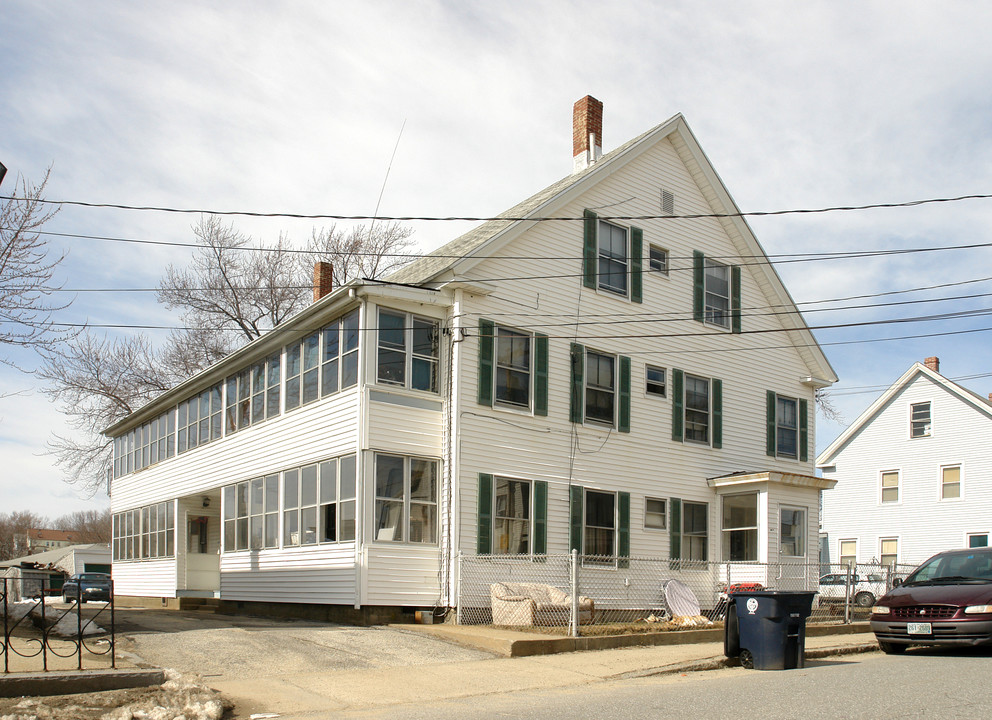 98 Chandler St in Nashua, NH - Foto de edificio