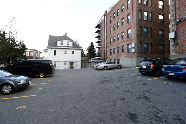 Somerville Apartments in Somerville, MA - Foto de edificio - Building Photo
