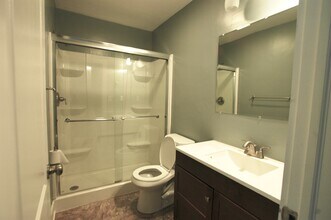 108 King St, Unit 302 in Sun Prairie, WI - Foto de edificio - Building Photo