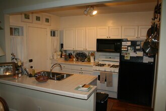 2525 Bay St in Charlotte, NC - Building Photo - Building Photo