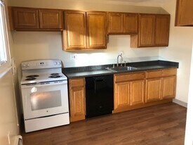 D 1 Nanni Dr in Winchester, CT - Building Photo