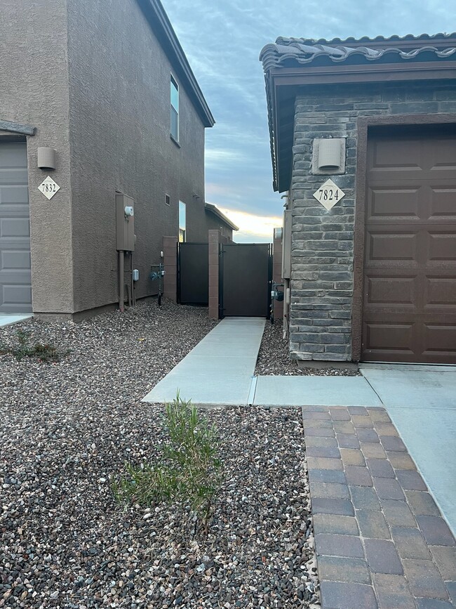 7824 S Bonanza Park Dr in Tucson, AZ - Building Photo - Building Photo