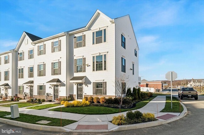 122 Arcadia Wy in Exton, PA - Building Photo - Building Photo