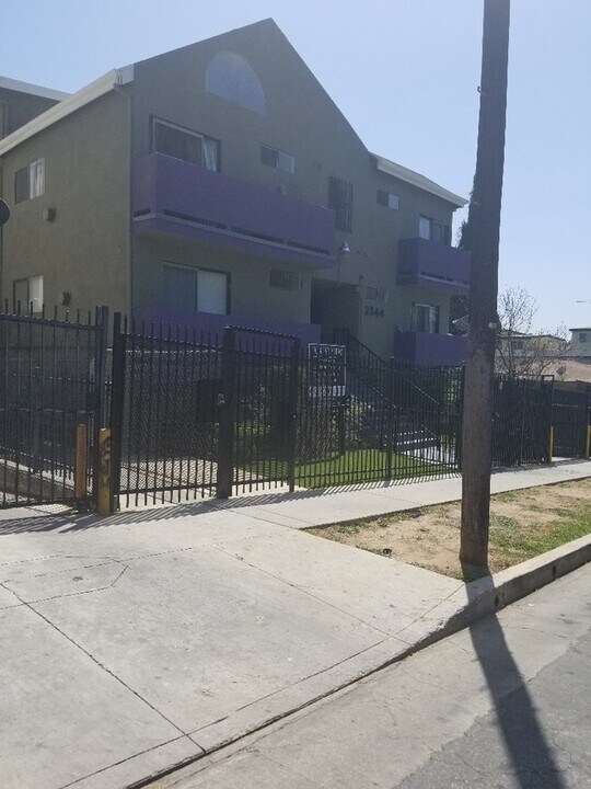 Forest View Apartments in Los Angeles, CA - Building Photo