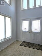 40 Thatcher Crescent in East Gwillimbury, ON - Building Photo - Building Photo