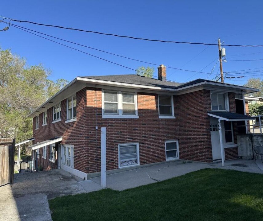 1211 Broadwater Ave in Billings, MT - Building Photo