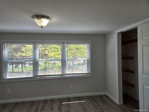 4 Private Rd in East Setauket, NY - Building Photo - Building Photo