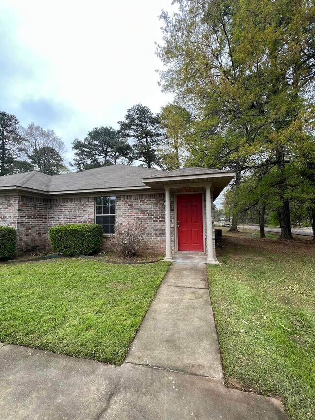 829 Elk Cir Rentals in Texarkana, AR