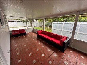 15640 SW 102nd Pl in Miami, FL - Building Photo - Building Photo