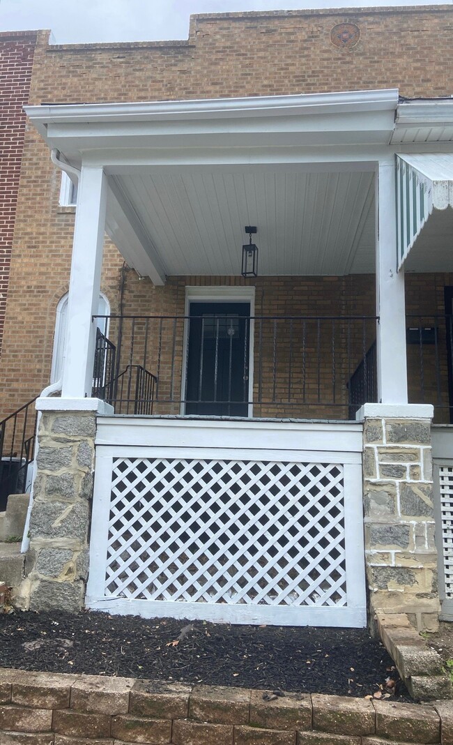 property at 1027 Edgemore Rd