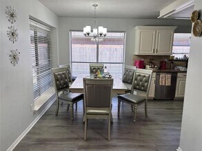 16318 Dawncrest Way in Sugar Land, TX - Building Photo - Building Photo