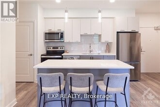 2055 Portobello Blvd. in Ottawa, ON - Building Photo - Building Photo