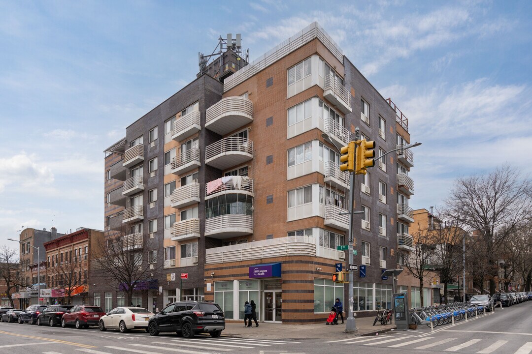 5008 7th Ave in Brooklyn, NY - Building Photo