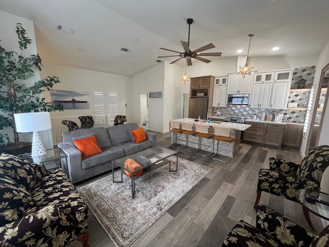 1601 Ocean Dr in Corpus Christi, TX - Building Photo - Building Photo