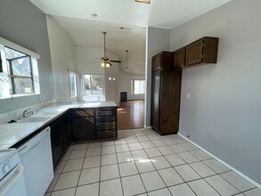 14299 Pinewood Dr in Hesperia, CA - Foto de edificio - Building Photo