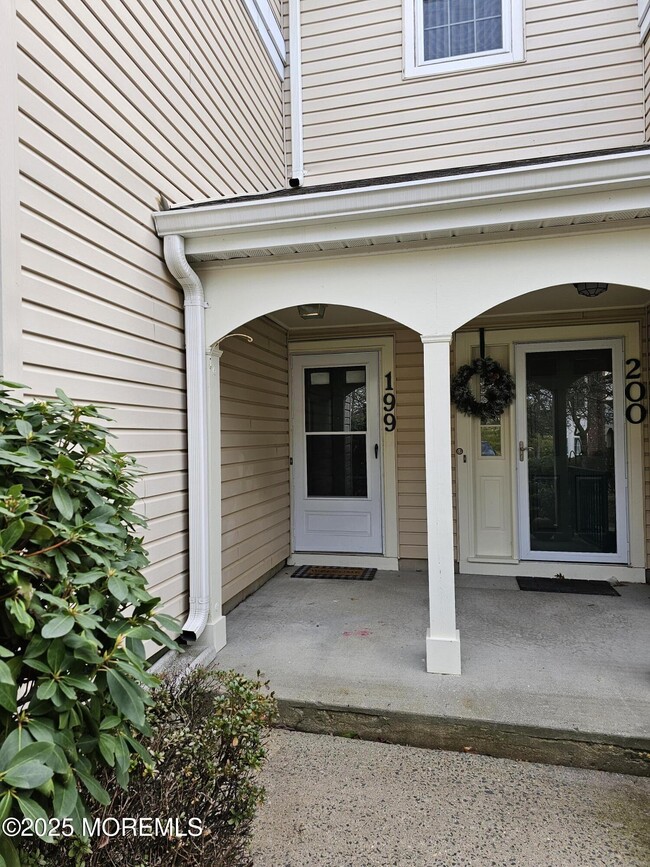 property at 199 Tulip Ln