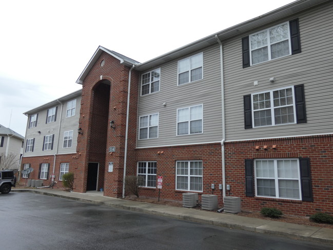 Stony Creek Apartments in Nashville, NC - Building Photo - Building Photo