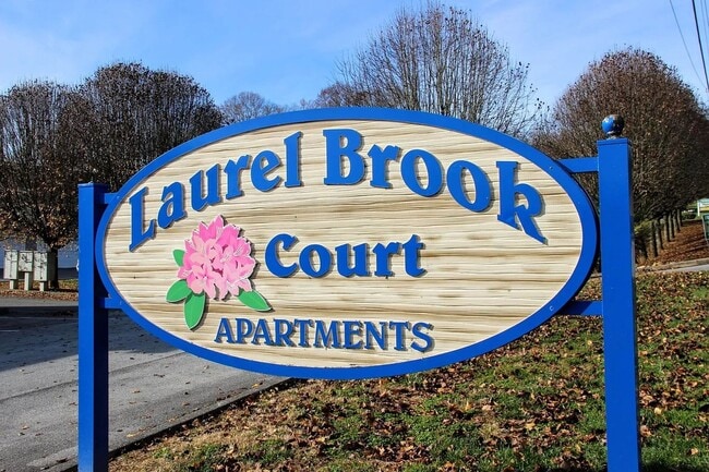 Laurel Brook Community in Johnson City, TN - Foto de edificio - Building Photo