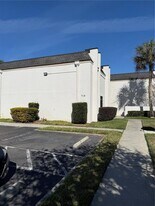 716 Oakgrove Dr in Brandon, FL - Building Photo