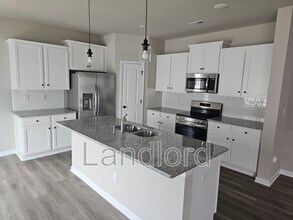 4220 Stoneygreen Ln in Charlotte, NC - Building Photo - Building Photo