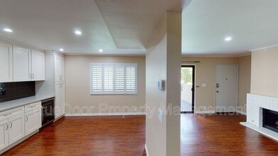 19072 Oceanport Ln in Huntington Beach, CA - Building Photo - Building Photo