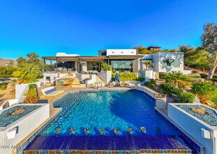 5632 Camelback Canyon Dr in Phoenix, AZ - Building Photo - Building Photo