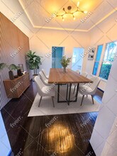 1534 S Sherbourne Dr, Unit 1534 in Los Angeles, CA - Foto de edificio - Building Photo